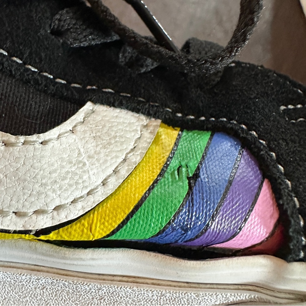 Vans Colorful High-Top Sneakers - Picture 14 of 16